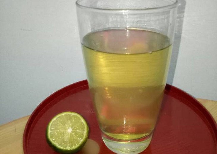 Thành phẩm nước lá sake vàng óng đã hoàn thành
