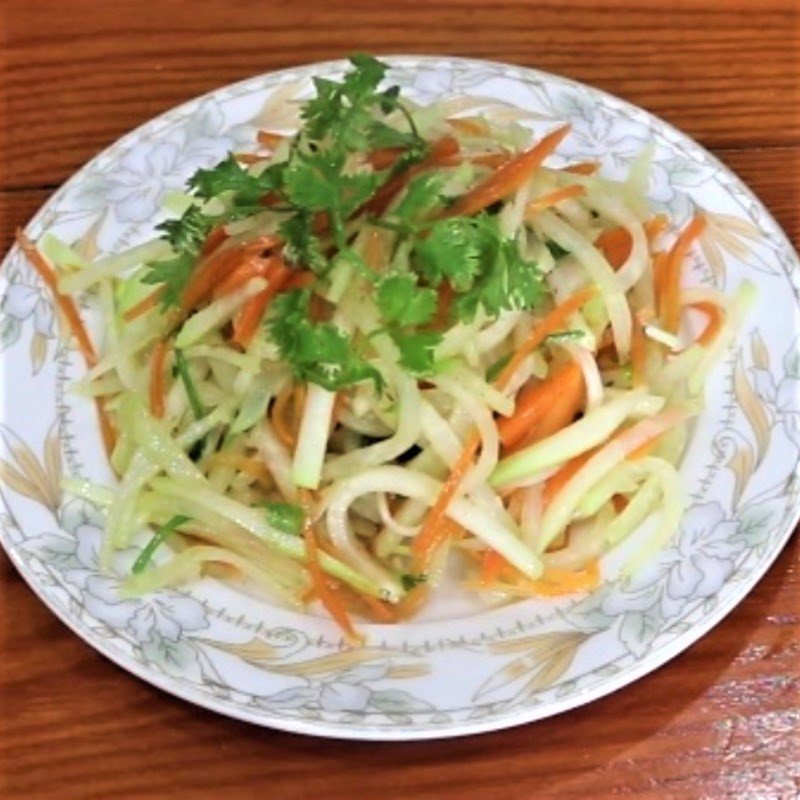 Thành phẩm su hào xào cà rốt thơm ngon