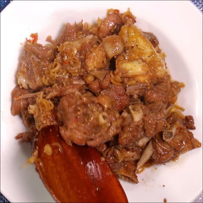 Thành phẩm vịt kho sả hấp dẫn