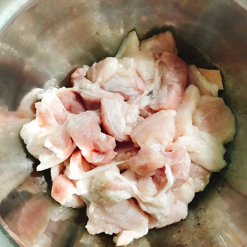 Thịt ba chỉ thái miếng vừa ăn