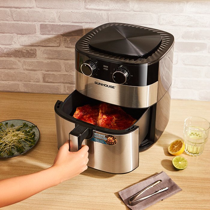 Thịt bò nướng sốt BBQ vàng óng, chín tới sau khi chế biến bằng nồi chiên không dầu