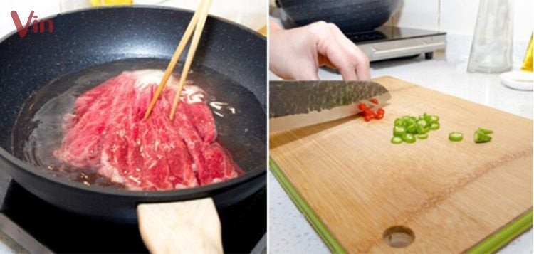Thịt bò thái lát mỏng đang được chần sơ cùng các nguyên liệu chuẩn bị