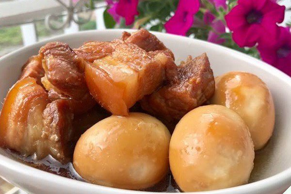 Thịt kho tàu không dùng nước dừa