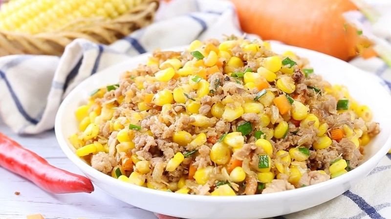 Thịt lợn xào bắp ngọt hấp dẫn