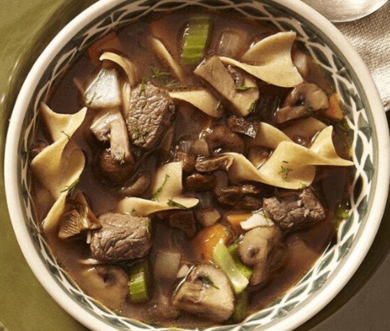 Thịt ngựa hầm nấm và rau củ thơm ngon, bổ dưỡng