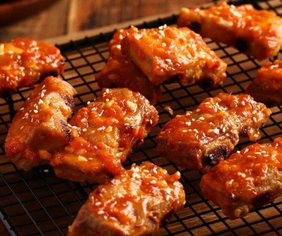 Thịt nướng sả ướp cùng rau sống