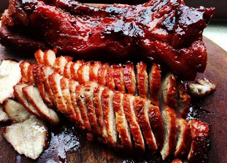 Thịt xá xíu chảo hoặc nồi cơm điện