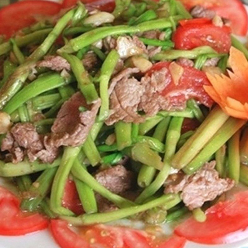 Thực hiện cách xào thịt nghé rau cần