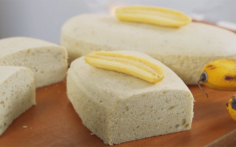 Thưởng thức bánh bông lan chuối một cách điều độ để duy trì vóc dáng.