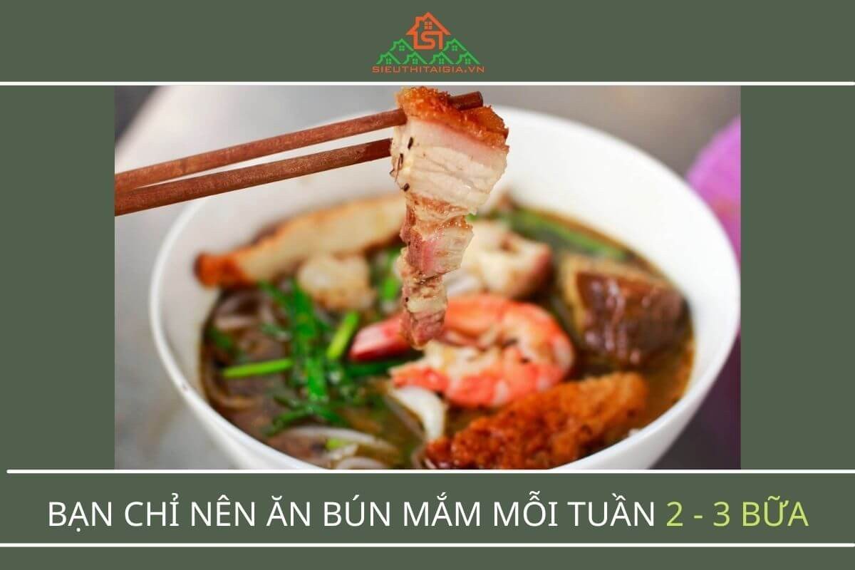 thưởng thức bún nước lèo hợp lý