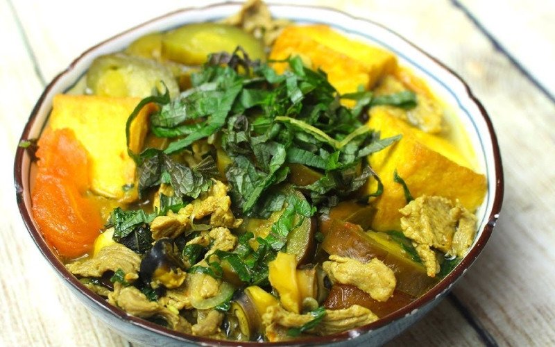 thưởng thức canh cà xanh nóng hổi