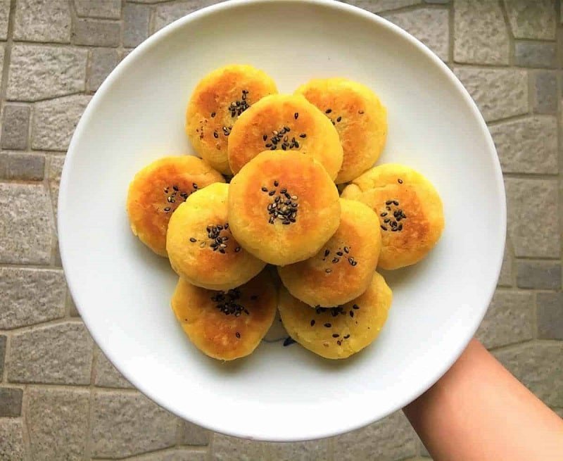 Thưởng thức món bánh khoai lang với bột năng