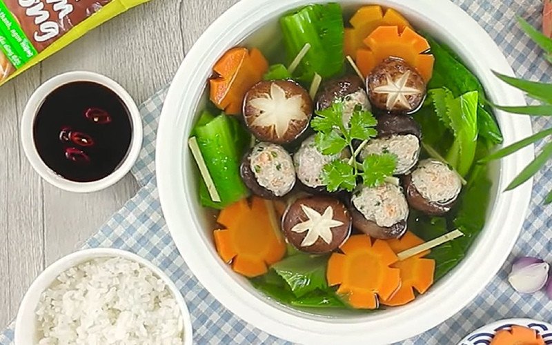 Thưởng thức món canh mọc nấm hương thơm ngon bổ dưỡng