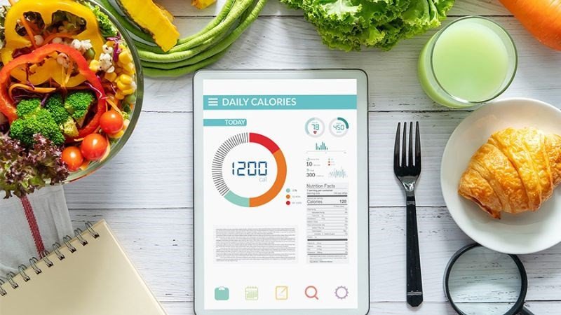 Tính toán lượng calo nạp vào hàng ngày là cách kiểm soát cân nặng hiệu quả