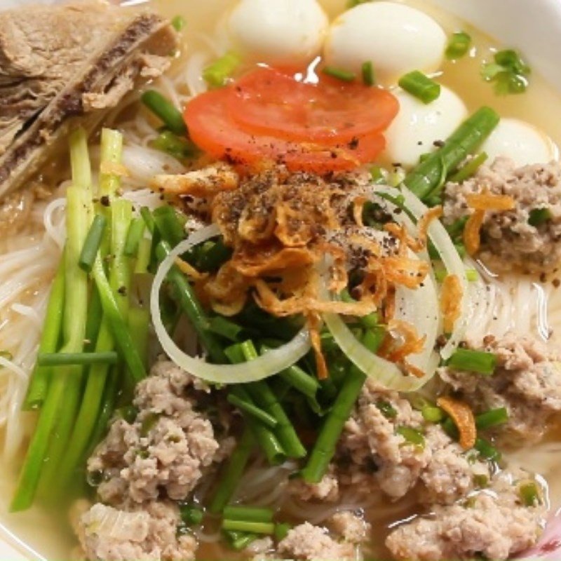 Tô bún cà chua hoàn chỉnh