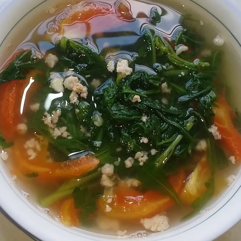 Tô canh cải cúc chay thơm ngon đã hoàn thành