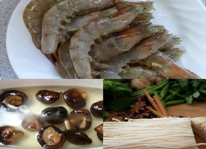 Cách Nấu Nước Lẩu Hải Sản Chuẩn Vị Ngon Đậm Đà Tại Nhà Tôm tươi và các loại nấm chuẩn bị cho món lẩu hải sản