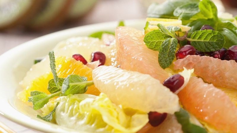 Tránh ăn quả bòng bòng lúc bụng đói