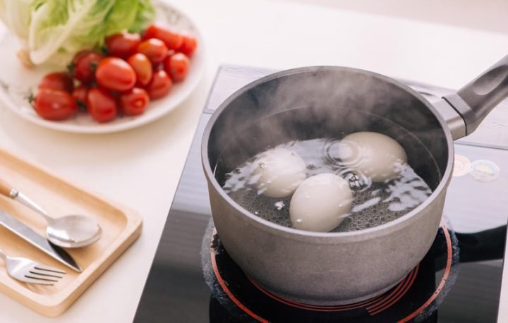 Trứng gà lòng đào bao nhiêu calo