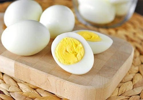 Trứng gà tươi ngon, nguồn dinh dưỡng dồi dào cho món cháo trứng gà