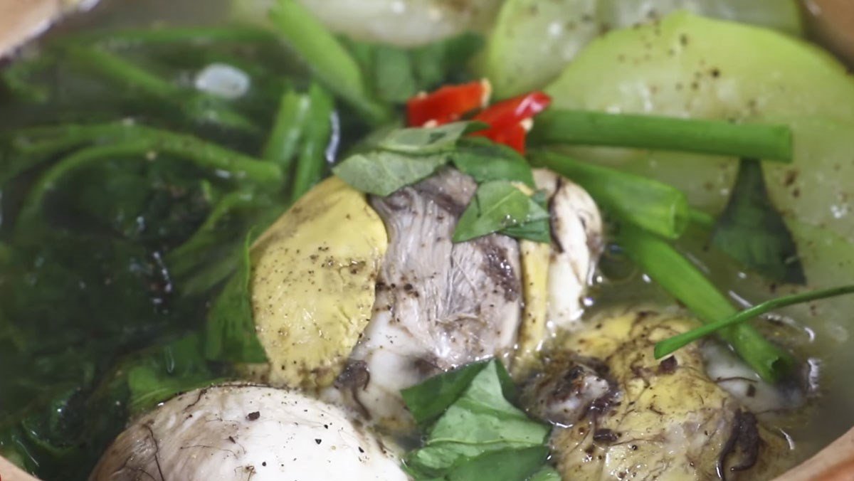 Cách Nấu Canh Bầu Trứng Vịt Lộn: Món Ngon Bổ Dưỡng Tại Nấu Chuẩn Ăn Ngon Trứng vịt lộn và bầu là nguyên liệu chính