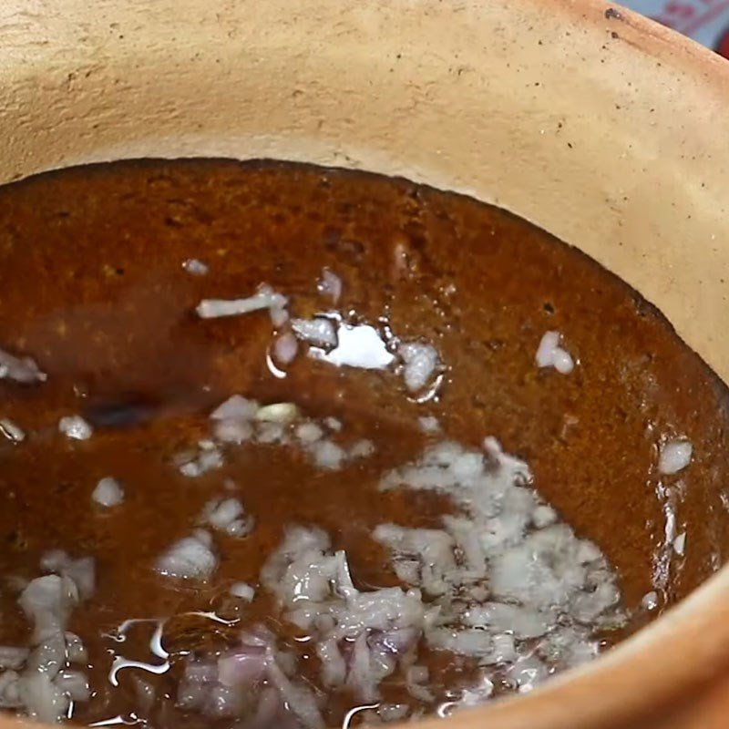 Um trứng vịt lộn cùng bầu và mồng tơi