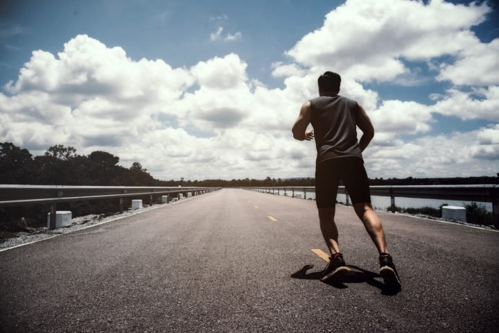 Ước tính calo chạy bộ 1 tiếng