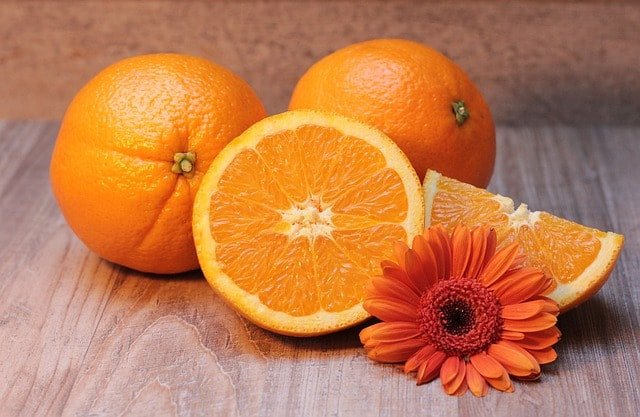 Uống nước cam ép có giúp giảm cân không