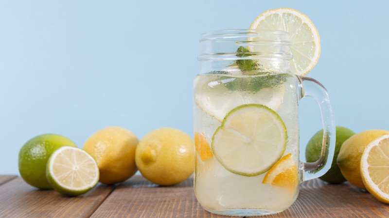 Uống nước chanh không đường giúp hỗ trợ kiểm soát cân nặng hiệu quả