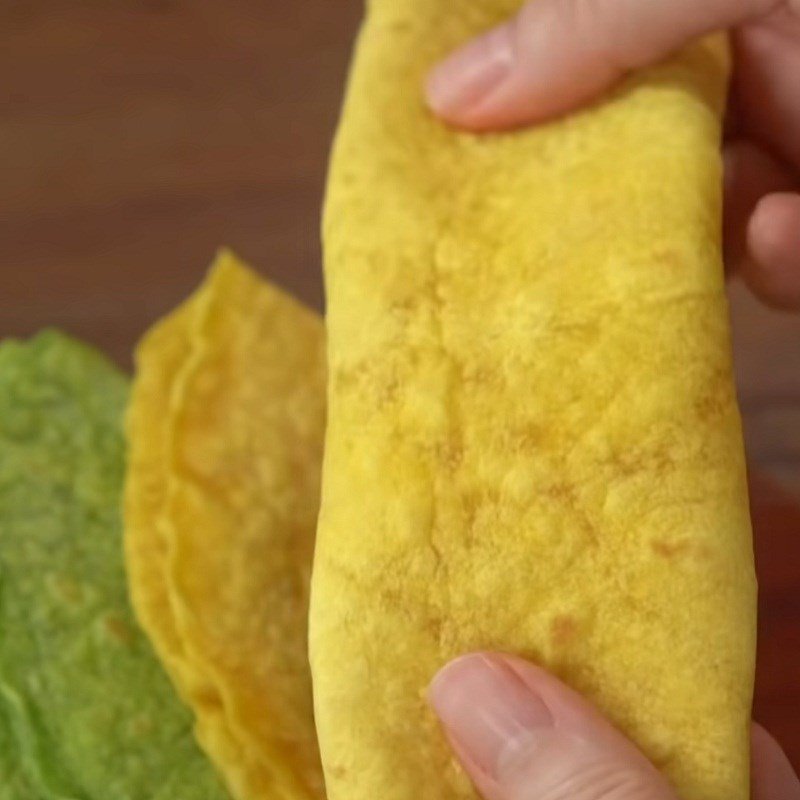 Vỏ bánh tortilla ba màu tự làm sau khi nướng và ủ mềm