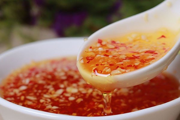 Vỏ tôm luộc sẽ giúp nước mắm ngọt thanh