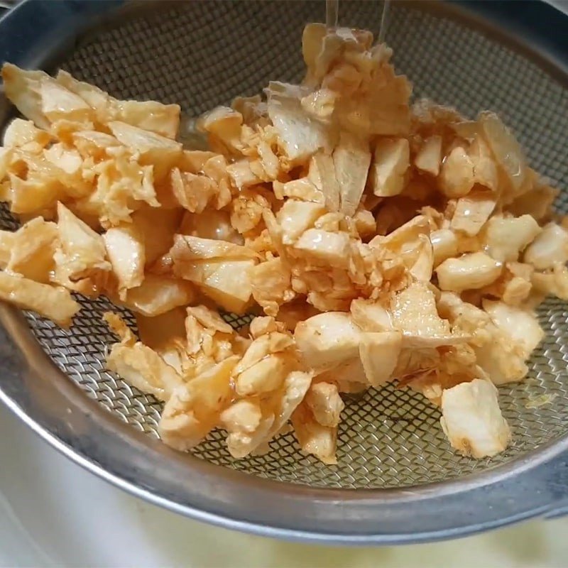 Xào nhanh cải chíp đã luộc sơ