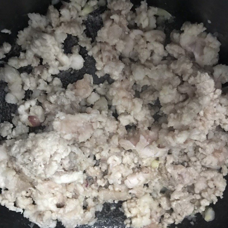 Xào thịt lợn băm cho món mì spaghetti