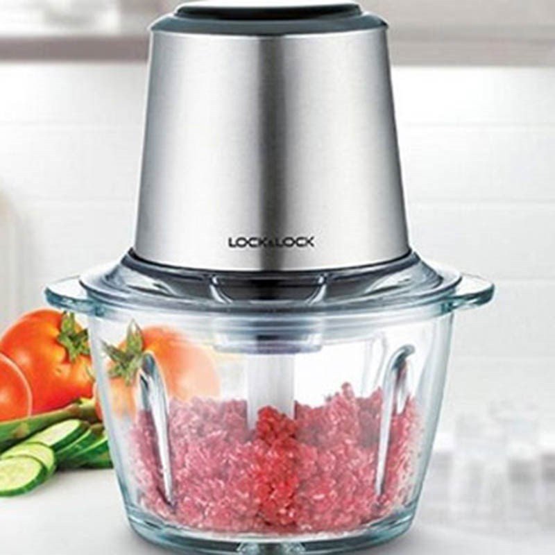 Xay hỗn hợp thịt lần 2 bằng máy xay thịt