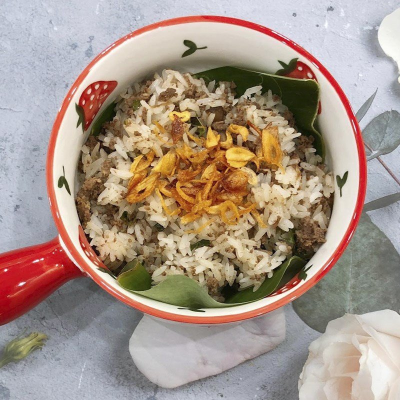 Xôi chim bồ câu nấm hương nóng hổi, thơm lừng