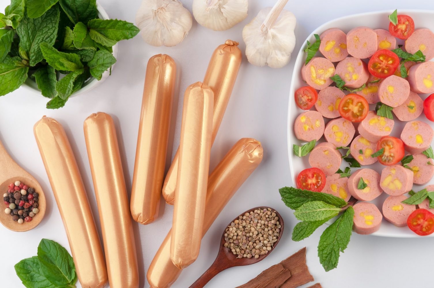 Xúc xích Vissan đóng gói tiện lợi, thông tin dinh dưỡng