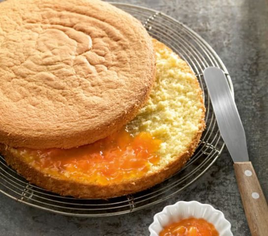 Bánh bông lan cơ bản vàng ươm, mềm ẩm, chuẩn vị "Nấu Chuẩn Ăn Ngon"