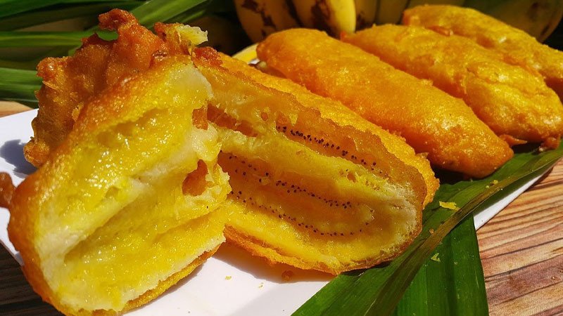 Bánh chuối chiên truyền thống có khoảng 425 calo mỗi 100g