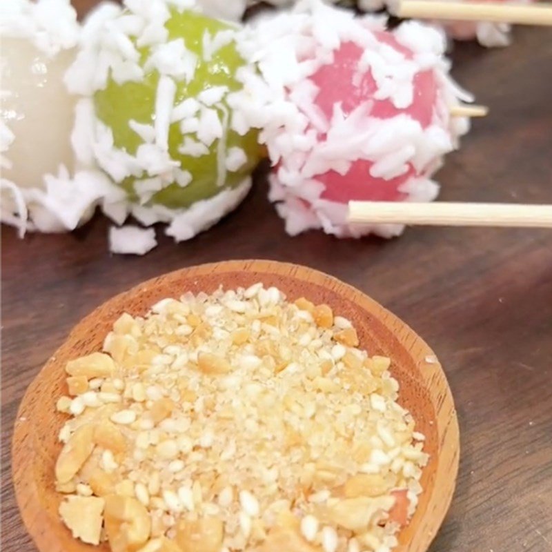 Bánh hòn chấm muối mè thành phẩm, món ăn vặt tuổi thơ đầy màu sắc, phân tích bánh hòn bao nhiêu calo