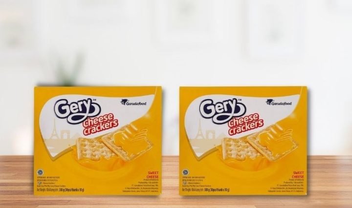 Bánh quy Gery Cheese Crackers với lớp phô mai vàng óng
