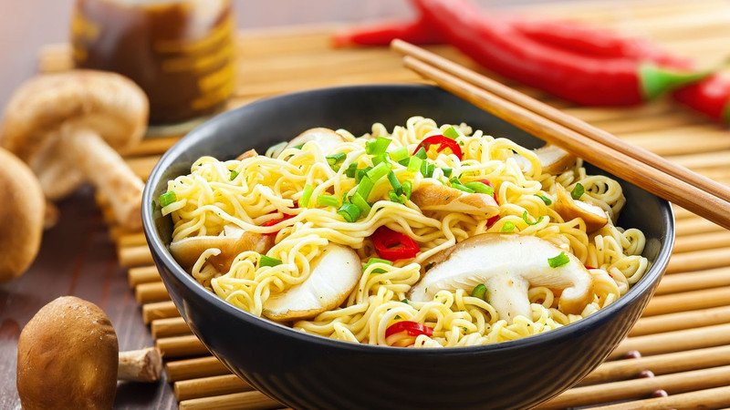 bát mì omachi đầy đủ dinh dưỡng