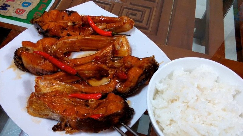 Cá chim kho đậm đà hương vị gia đình