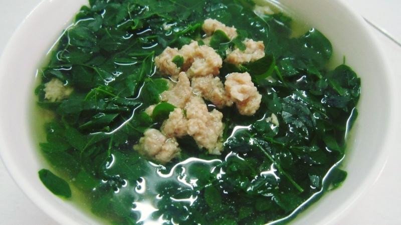 Canh rau mồng tơi thịt nạc thơm ngon