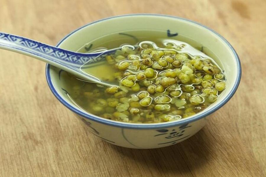 Chén chè đậu xanh nguyên hạt truyền thống thơm ngon