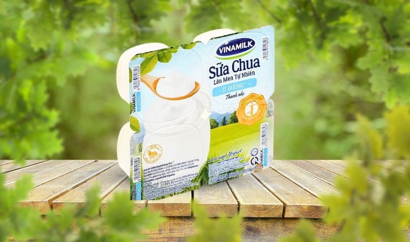 Hộp sữa chua có đường Vinamilk, thành phần dinh dưỡng giúp hiểu rõ sữa chua trân châu bao nhiêu calo