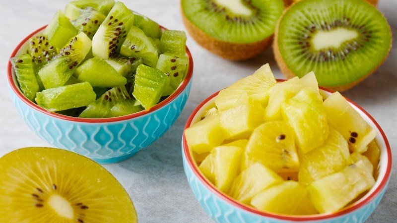 Kiwi vàng và kiwi xanh có sự chênh lệch về giá trị dinh dưỡng không nhiều