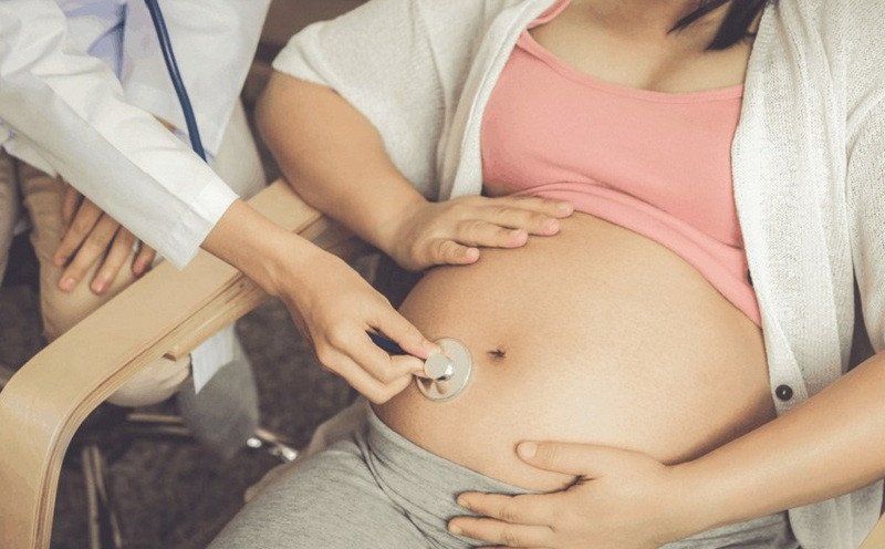 Lợi ích sức khỏe khi mẹ bầu ăn bánh chả lá chanh đúng cách