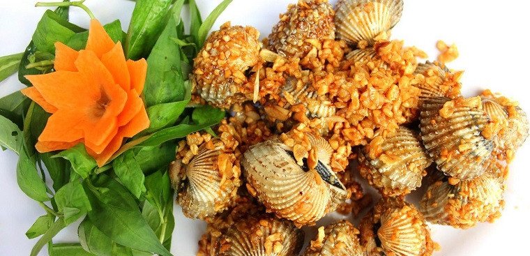 Món sò huyết cháy tỏi thơm ngon đã hoàn thành