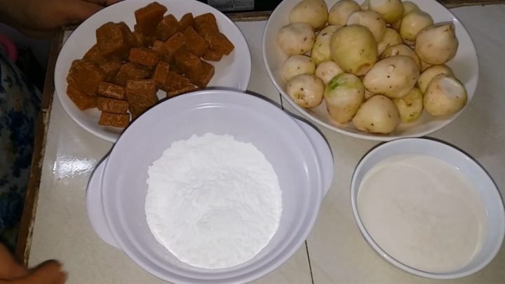 Nguyên liệu chính cho món chè khoai sọ bột năng