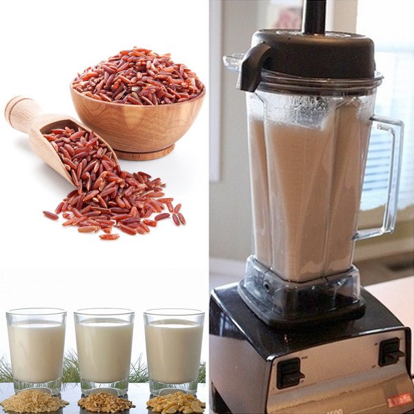 Nồi gạo lứt đang được nấu sôi để chế biến sữa gạo lứt